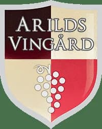 Släpp stressen och låt Arilds Vingård förnya din själ i Kullabygdens förtrollande omgivningar!

Välkommen till Arilds Vingård, där din dröm om en verkligt avkopplande semester blir verklighet. Upptäck denna unika glampingupplevelse i Arild, omgiven av vinrankor och natursköna strövområden.

Här väntar kulinariska upplevelser i naturens egen miljö och moderna faciliteter som restaurang. Perfekt för par och matälskare som söker både avkoppling och komfort.

Så varför tveka? Arilds Vingård väntar på att välkomna dig till en oförglömlig upplevelse.