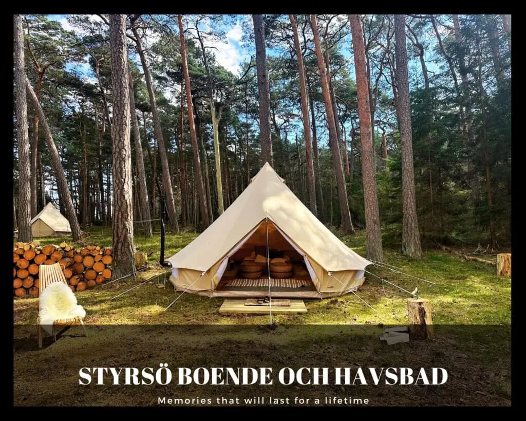 Släpp stressen och låt Styrsö Vandrarhem Glamping förnya din själ i Västsveriges fascinerande omgivningar!

Välkommen till Styrsö Vandrarhem Glamping, där din dröm om en verkligt avkopplande semester blir verklighet. Upptäck denna fascinerande plats i Strömstad, omgiven av natursköna miljöer.

Här väntar paddling i kristallklart vatten och moderna faciliteter som kamin, grillplatser. Perfekt för Digital detox-sökande, naturälskare, par, familjer som vill koppla av helt från vardagen.

Så varför tveka? Styrsö Vandrarhem Glamping väntar på att välkomna dig till en oförglömlig upplevelse.