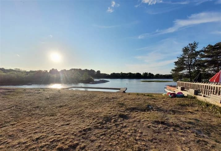 Upptäck glamping & fiske i världsklass vid Älvkarleby Fiskecamping! Njut av bekväma stugor & camping nära Dalälven. Boka din naturupplevelse idag!
